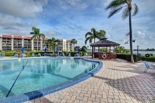 7030 Half Moon Circle 117, Hypoluxo, FL 33462