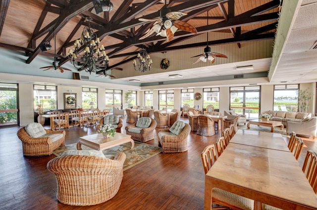 7030 Half Moon Circle 117, Hypoluxo, FL 33462