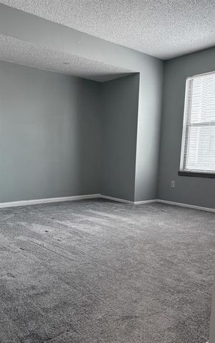 8822 W 106TH Terrace, Overland Park, KS 66212