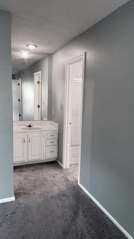 8822 W 106TH Terrace, Overland Park, KS 66212