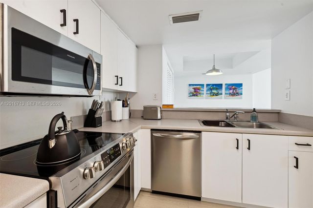 650 WEST AV 1406, Miami Beach, FL 33139