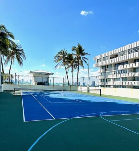 650 WEST AV 1406, Miami Beach, FL 33139