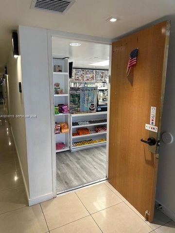 650 WEST AV 1406, Miami Beach, FL 33139