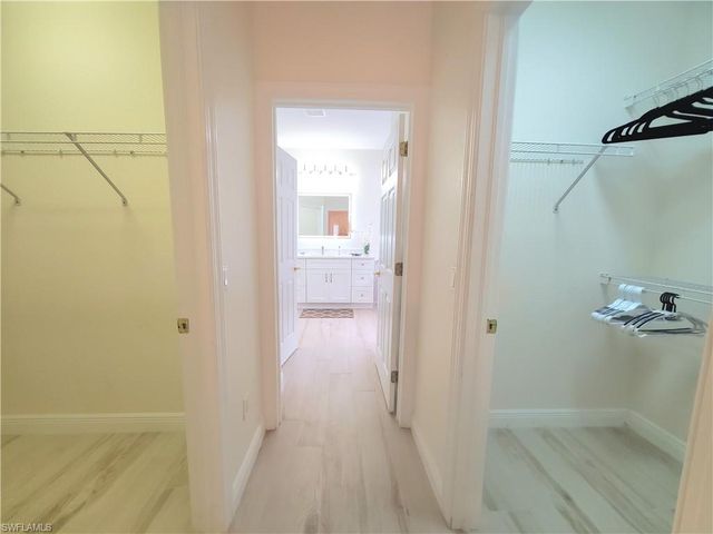 4748 Cerromar DR, Naples, FL 34112