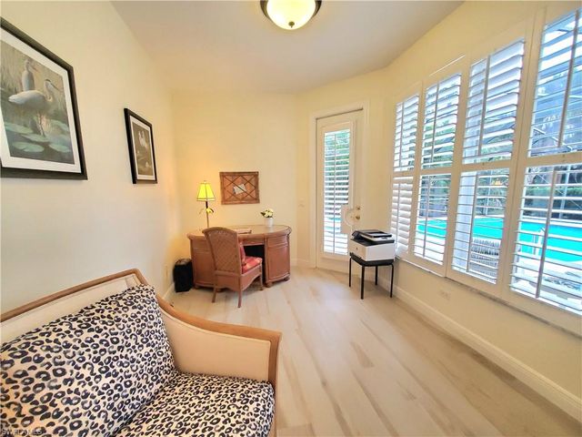 4748 Cerromar DR, Naples, FL 34112