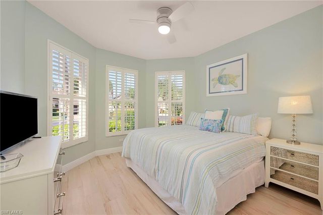 4748 Cerromar DR, Naples, FL 34112