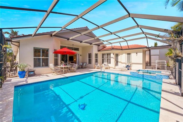 4748 Cerromar DR, Naples, FL 34112