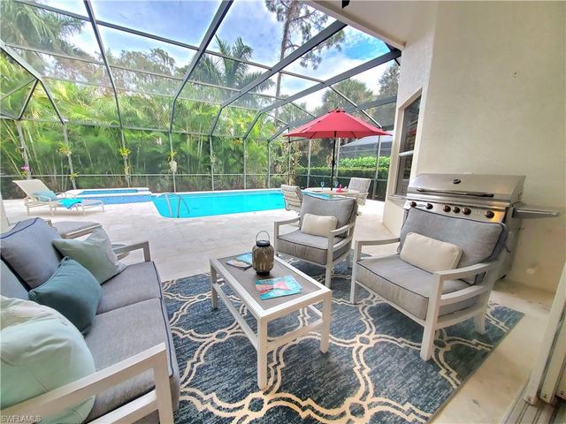 4748 Cerromar DR, Naples, FL 34112