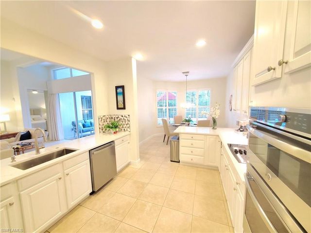 4748 Cerromar DR, Naples, FL 34112