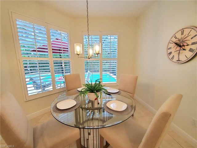 4748 Cerromar DR, Naples, FL 34112