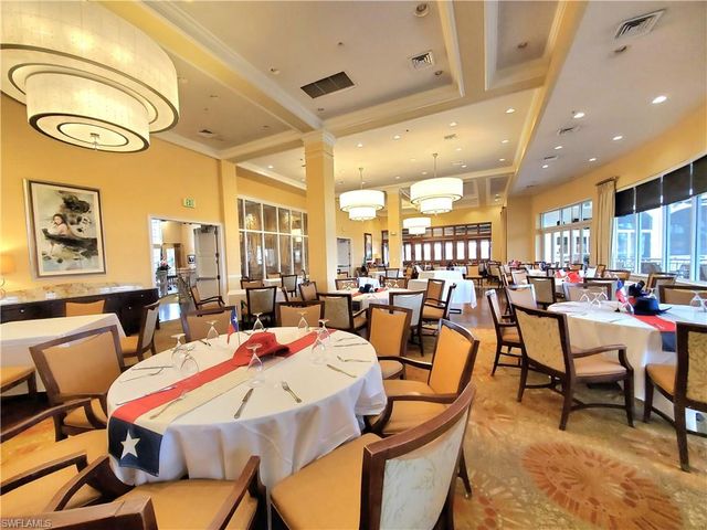 4748 Cerromar DR, Naples, FL 34112