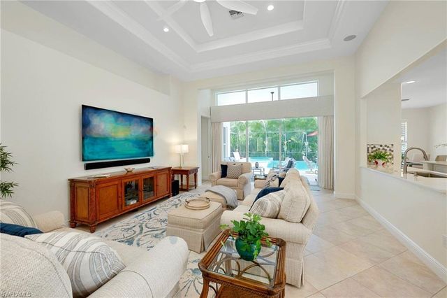4748 Cerromar DR, Naples, FL 34112
