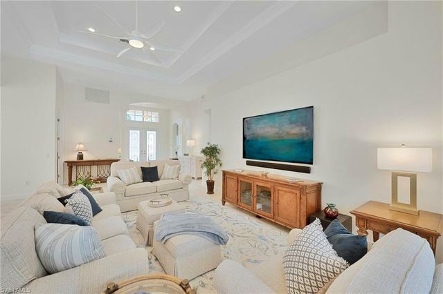 4748 Cerromar DR, Naples, FL 34112