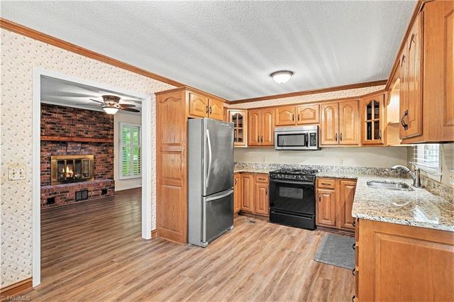 1514 Pepperidge Road, Asheboro, NC 27205