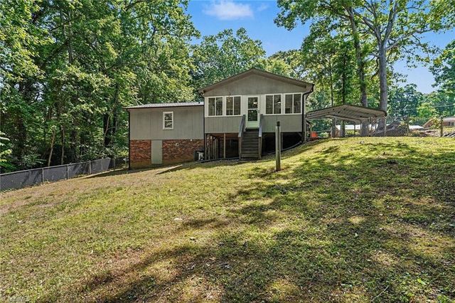 1514 Pepperidge Road, Asheboro, NC 27205