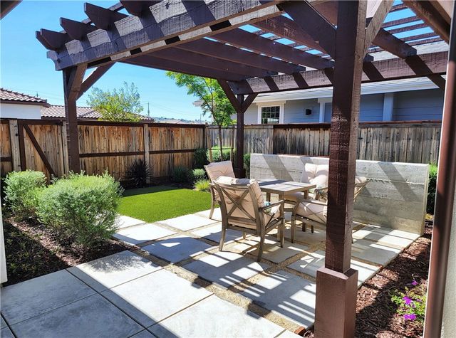 2337 Clubhouse Drive, Paso Robles, CA 93446