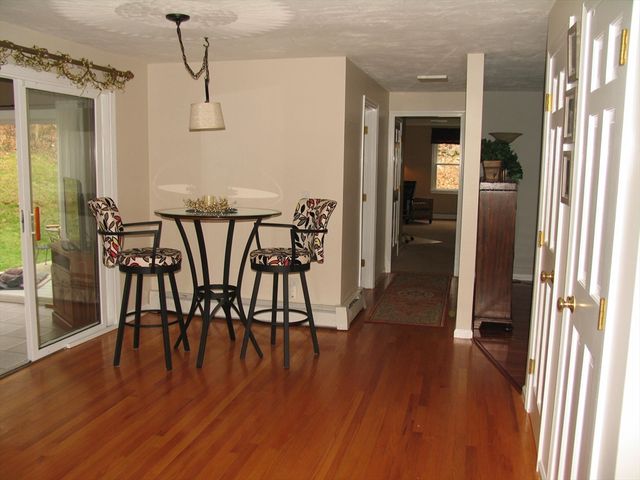 5 Dana Cir, Milford, MA 01757