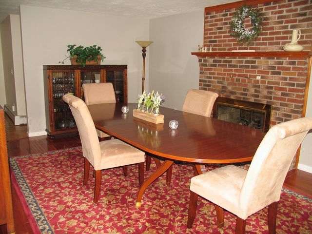 5 Dana Cir, Milford, MA 01757