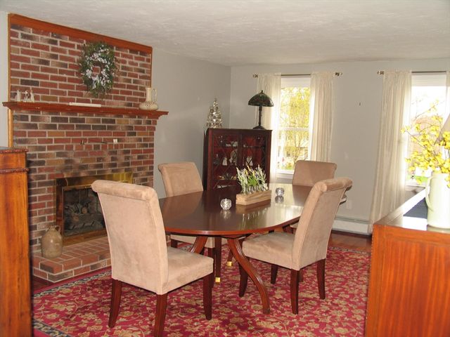 5 Dana Cir, Milford, MA 01757