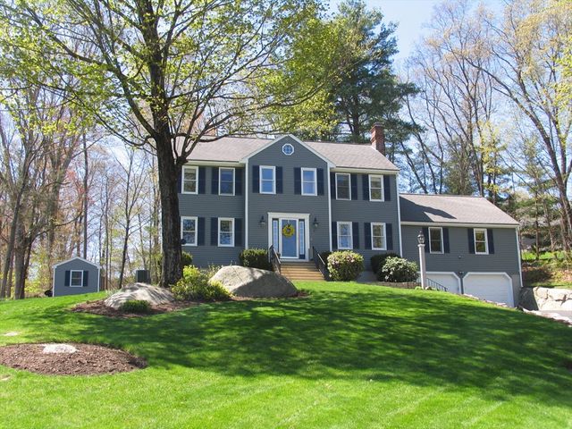 5 Dana Cir, Milford, MA 01757