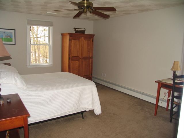 5 Dana Cir, Milford, MA 01757