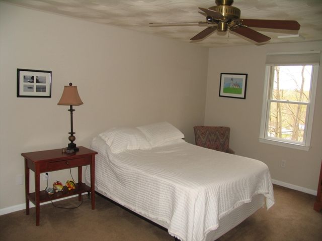 5 Dana Cir, Milford, MA 01757