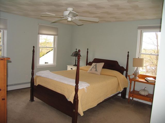 5 Dana Cir, Milford, MA 01757