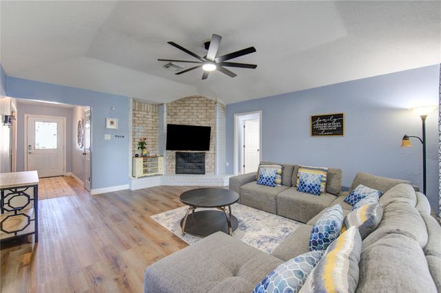 8514 Ashwyne Lane, La Porte, TX 77571