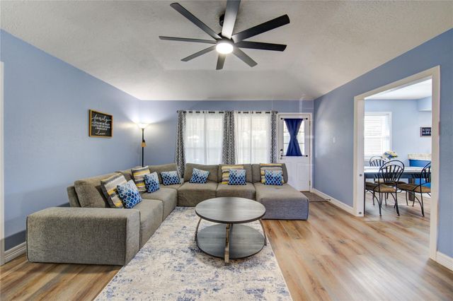 8514 Ashwyne Lane, La Porte, TX 77571