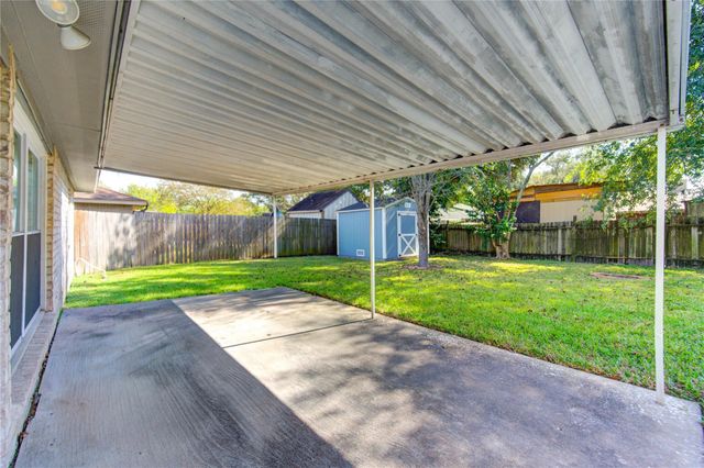 8514 Ashwyne Lane, La Porte, TX 77571