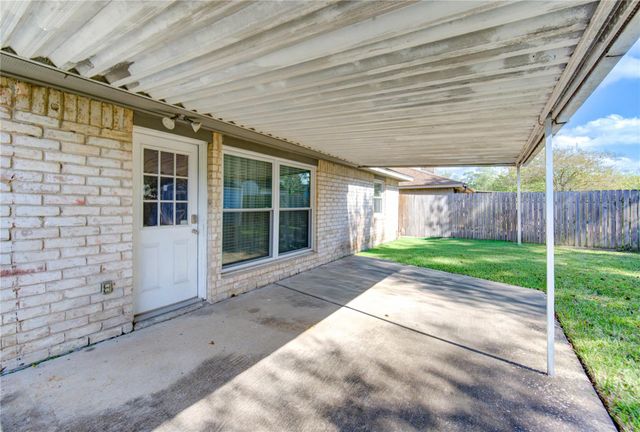 8514 Ashwyne Lane, La Porte, TX 77571