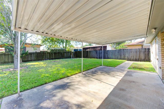 8514 Ashwyne Lane, La Porte, TX 77571