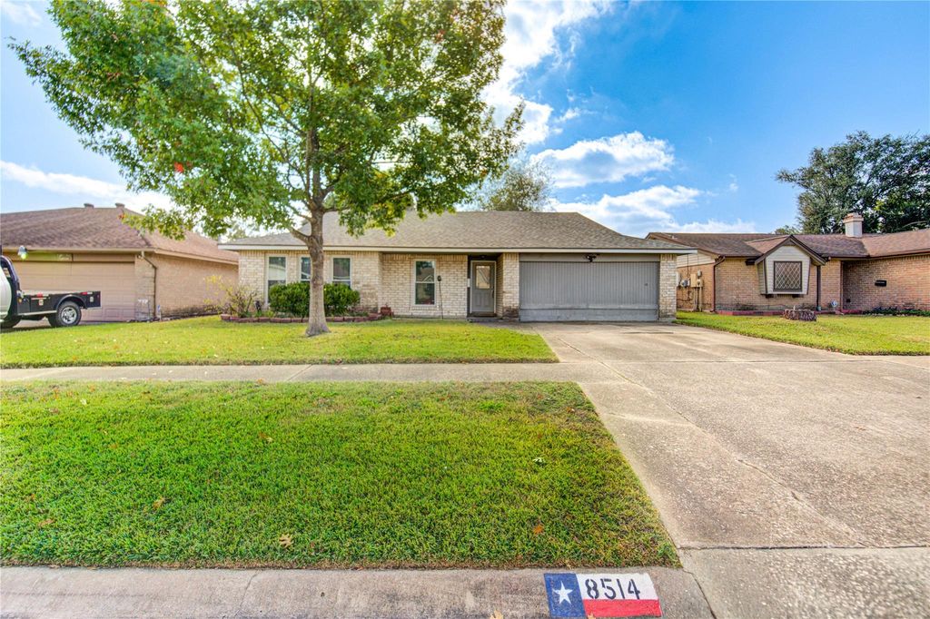 8514 Ashwyne Lane, La Porte, TX 77571
