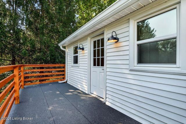 4105 Chenoweth Run Rd, Louisville, KY 40299