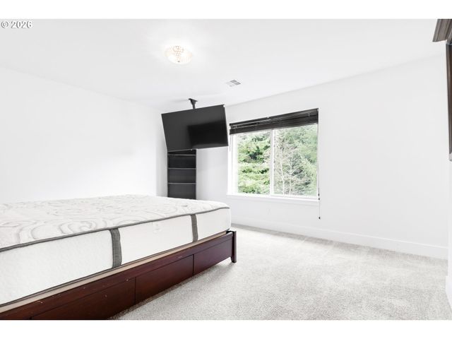 1463 Se HONEYSUCKLE Loop, Warrenton, OR 97146