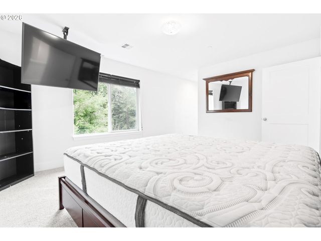 1463 Se HONEYSUCKLE Loop, Warrenton, OR 97146