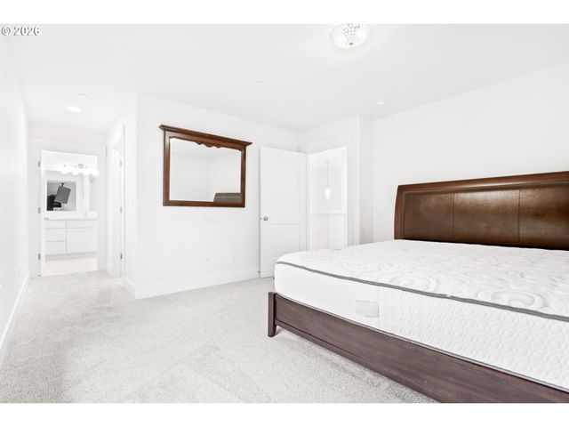 1463 Se HONEYSUCKLE Loop, Warrenton, OR 97146