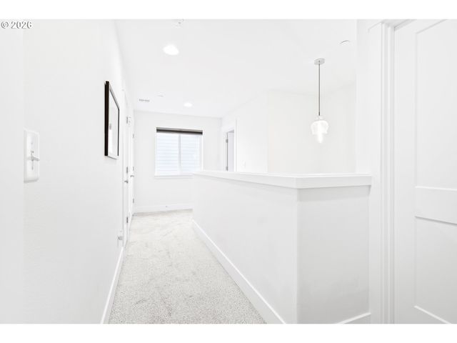 1463 Se HONEYSUCKLE Loop, Warrenton, OR 97146