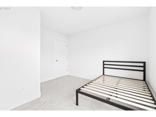 1463 Se HONEYSUCKLE Loop, Warrenton, OR 97146