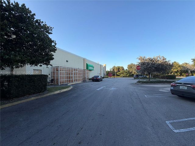 18355 NW 57th Ave, Miami Gardens, FL 33055