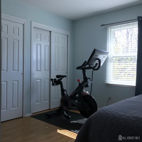 7 Sierra Court, Sayreville, NJ 08872