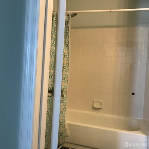 7 Sierra Court, Sayreville, NJ 08872