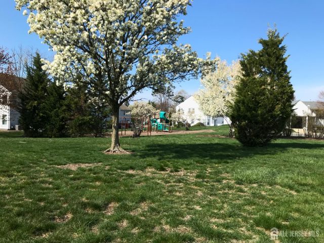 7 Sierra Court, Sayreville, NJ 08872