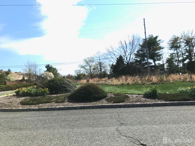 7 Sierra Court, Sayreville, NJ 08872