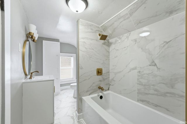 705 Lawton Place, Fort Wayne, IN 46805