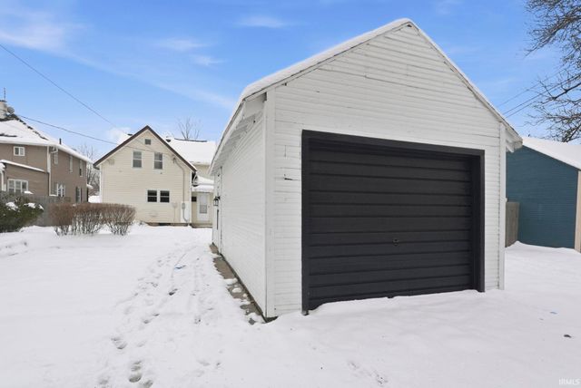 705 Lawton Place, Fort Wayne, IN 46805