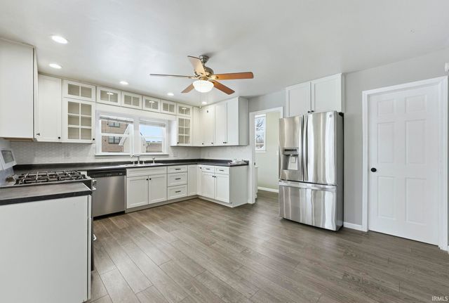 705 Lawton Place, Fort Wayne, IN 46805