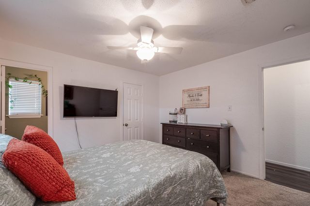 322 S Carroll, La Porte, TX 77571