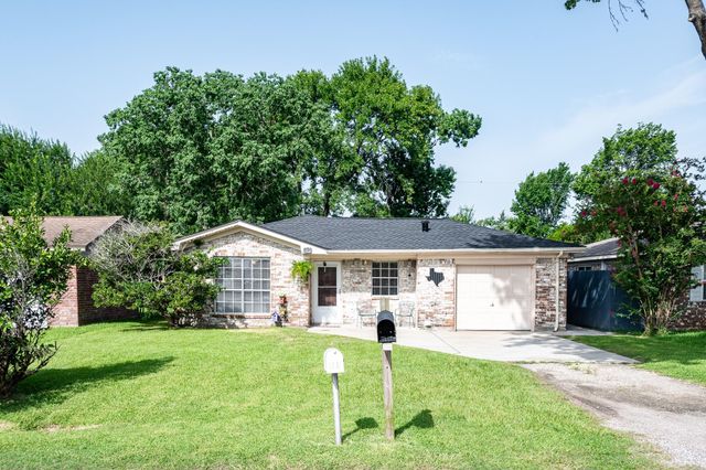 322 S Carroll, La Porte, TX 77571