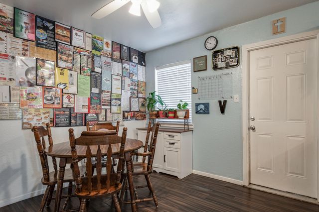 322 S Carroll, La Porte, TX 77571